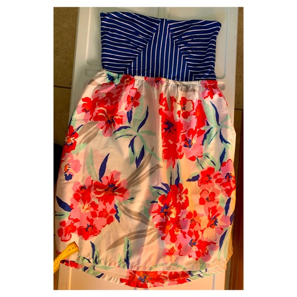 COPY - ROXY DRESS SMALL IN GOOD CONDITION WITHOUT TAGS USED - Picture 2 of 6